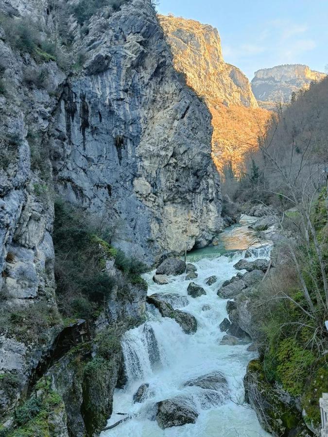 Le Perchoir Du Vercors - Panorama Sur Les Cimes Saint-André-en-Royans 外观 照片